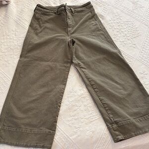 LOFT Women's Olive Cropped Pants